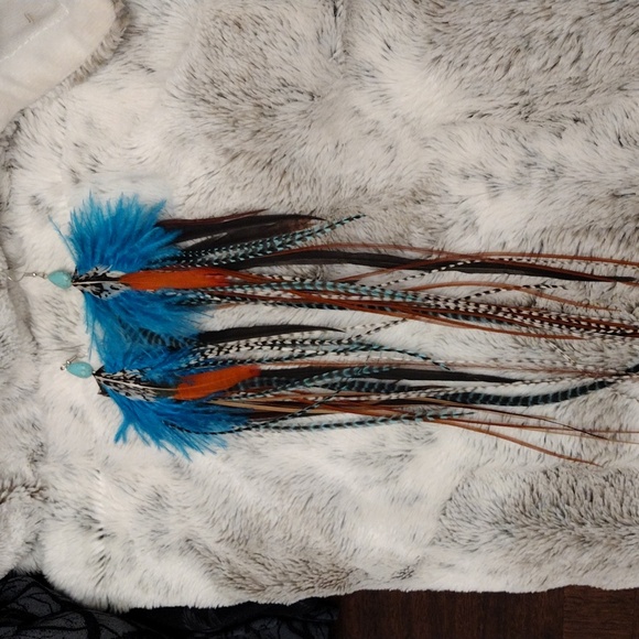Handmade Feather Earrings - Picture 6 of 6